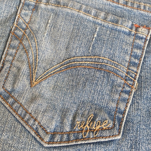 💙 REFUGE Jean Shorts 💙 - Picture 4 of 5